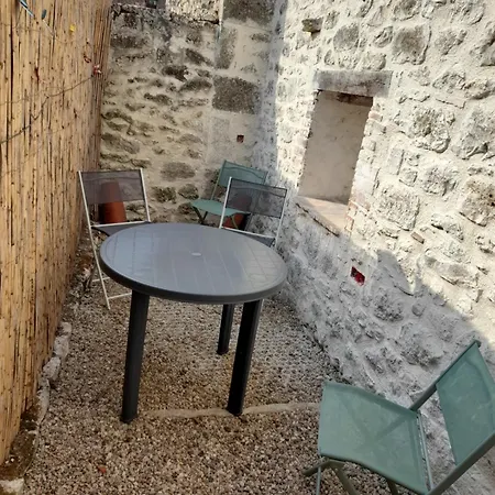 Gite De La Tour Montcuq Buitenkant foto